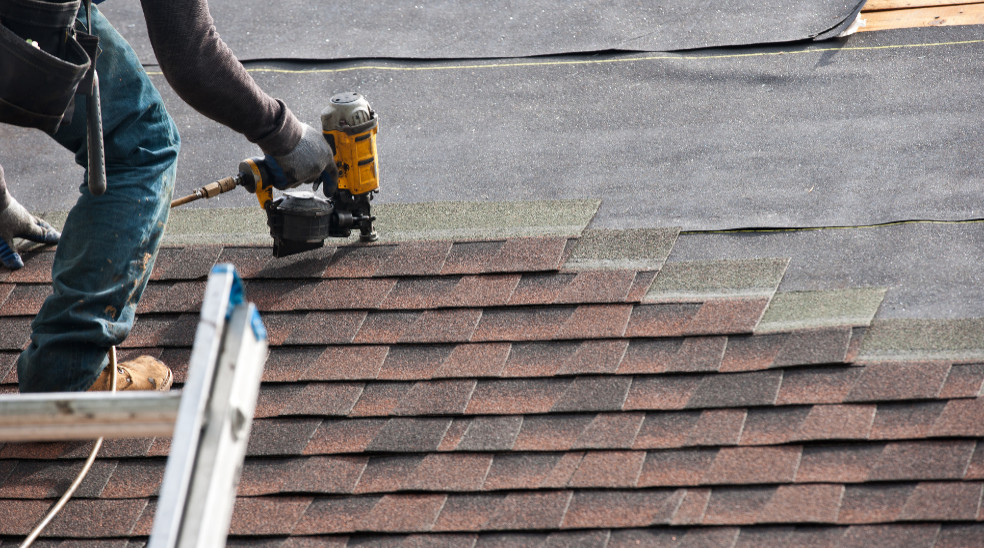preparing roof for the winter by refreshify