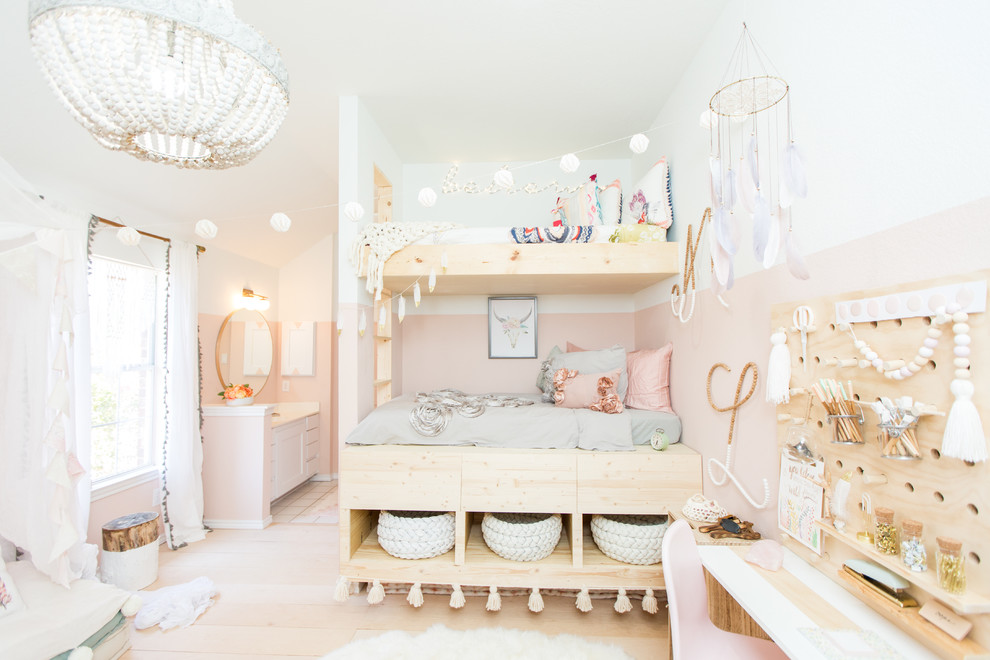 Design ideas for a scandinavian kids' bedroom in Dallas.