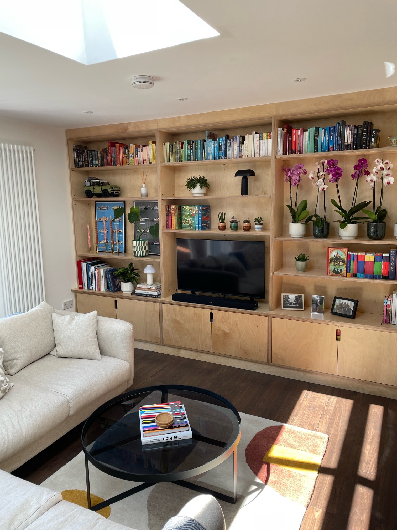 Natural Bespoke Media Unit