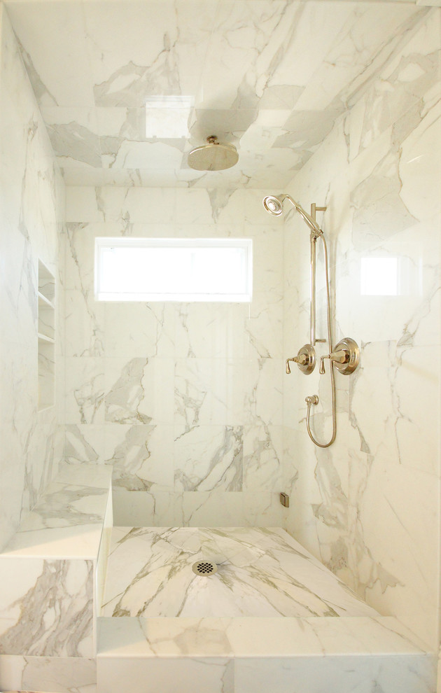 Photo of a mid-sized traditional master bathroom in Austin with an open shower, white tile, white walls, marble floors, an open shower, marble and white floor.