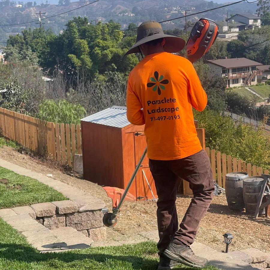 Commercial & Residential Lawn Maintenance