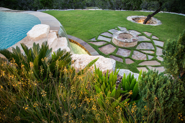 Custom Home in Bulverde traditional-courtyard
