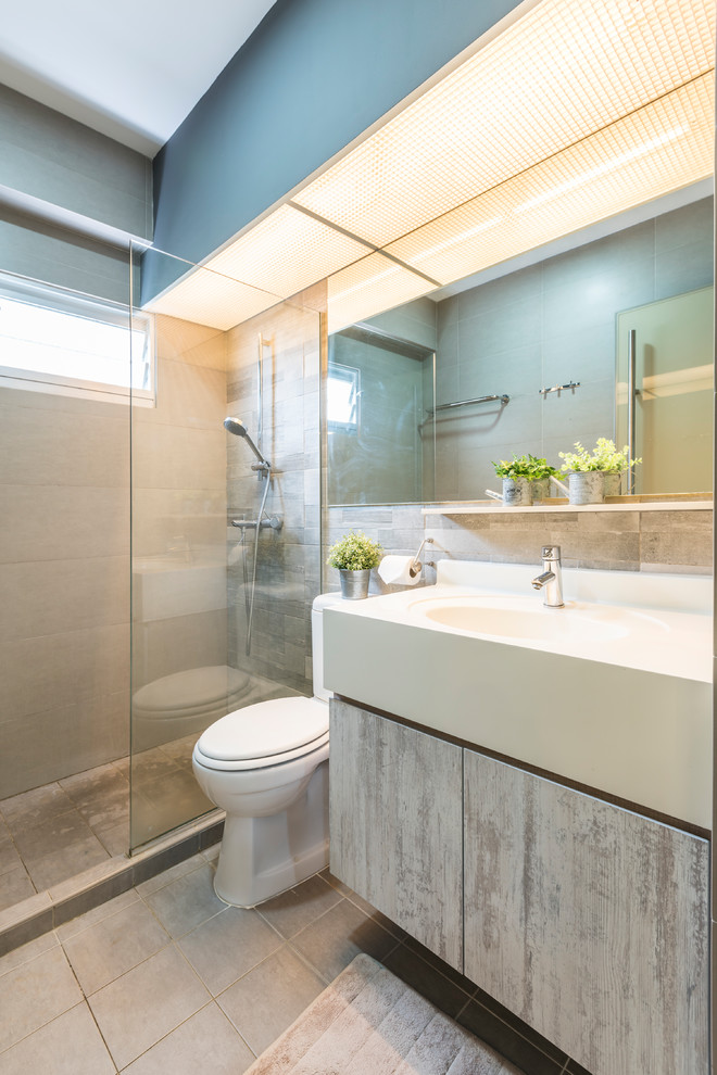 This is an example of a modern bathroom in Singapore.