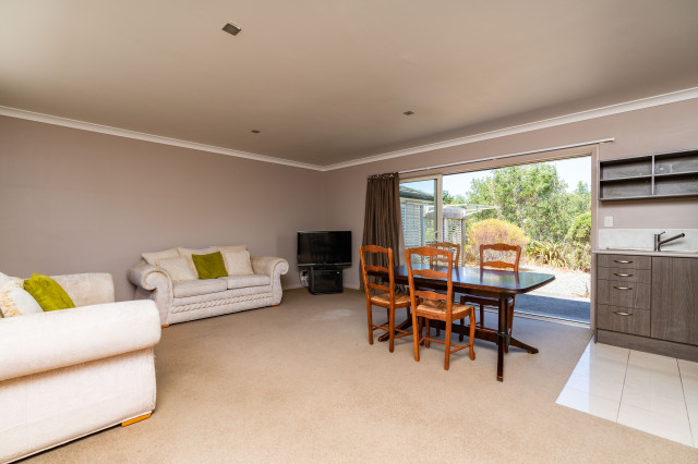 Build with Cavern Homes! contemporary-vardagsrum