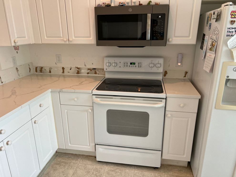 Kitchen countertops and Backsplash