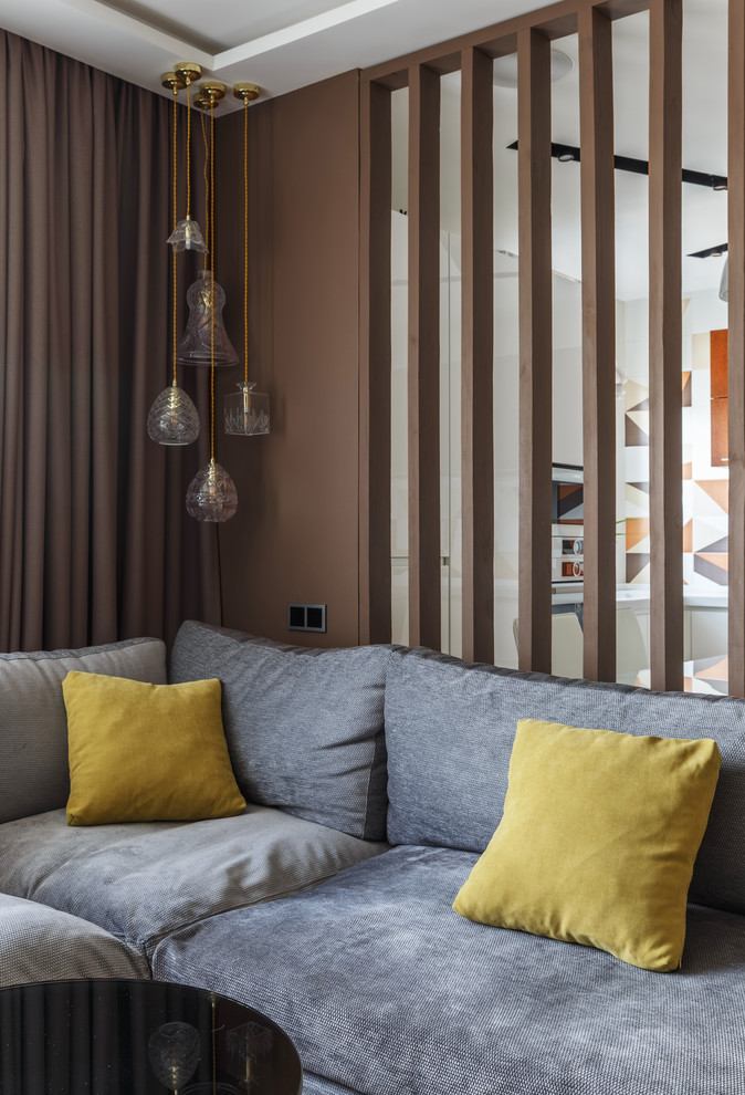 КУхня-гостиная с деревянной декоративной перегородкой