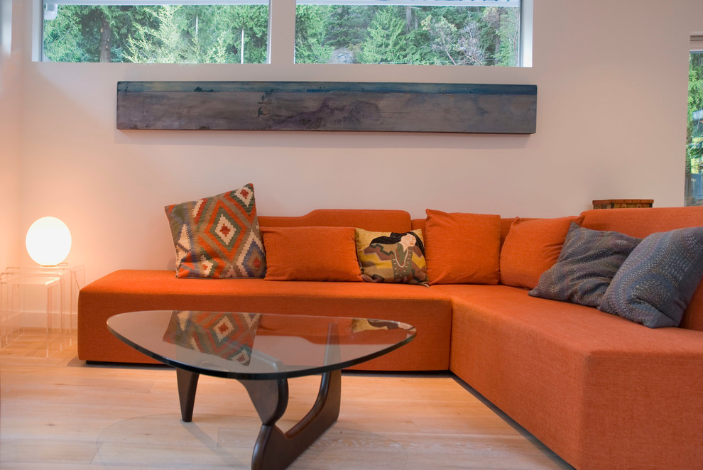 Minimal and Modern in West Vancouver - Contemporary - Living Room