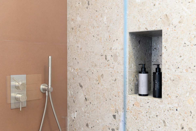 Casa Marvell contemporary-bathroom