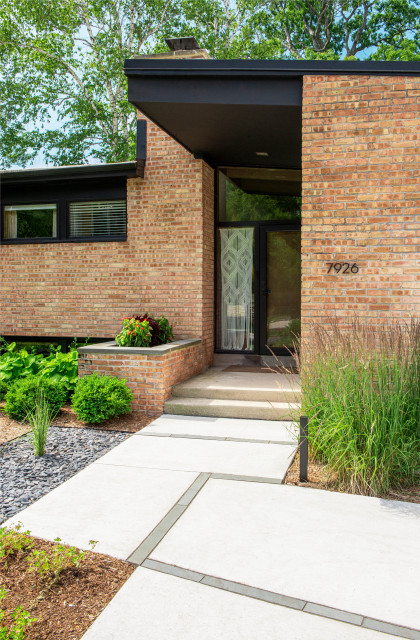 Mid-Century Front Entry - Fox Point, WI retro-entre