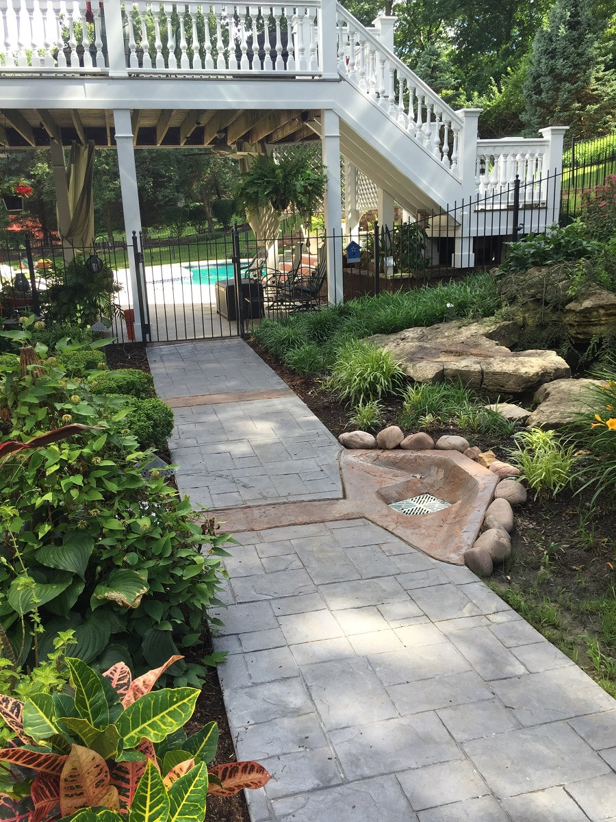 Town & Country, Missouri Stamped Concrete Walkway