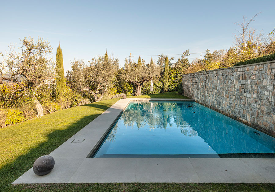 This is an example of a mediterranean pool in Florence.