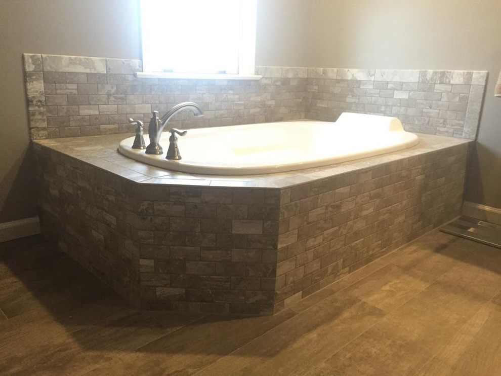 Bathroom - transitional bathroom idea