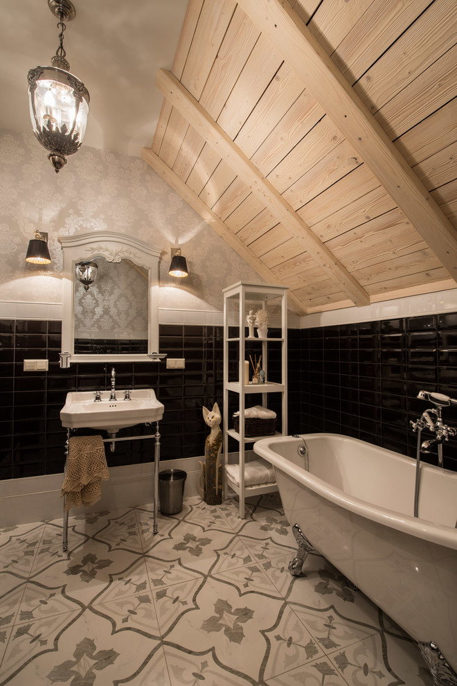 This is an example of a traditional bathroom in Moscow.