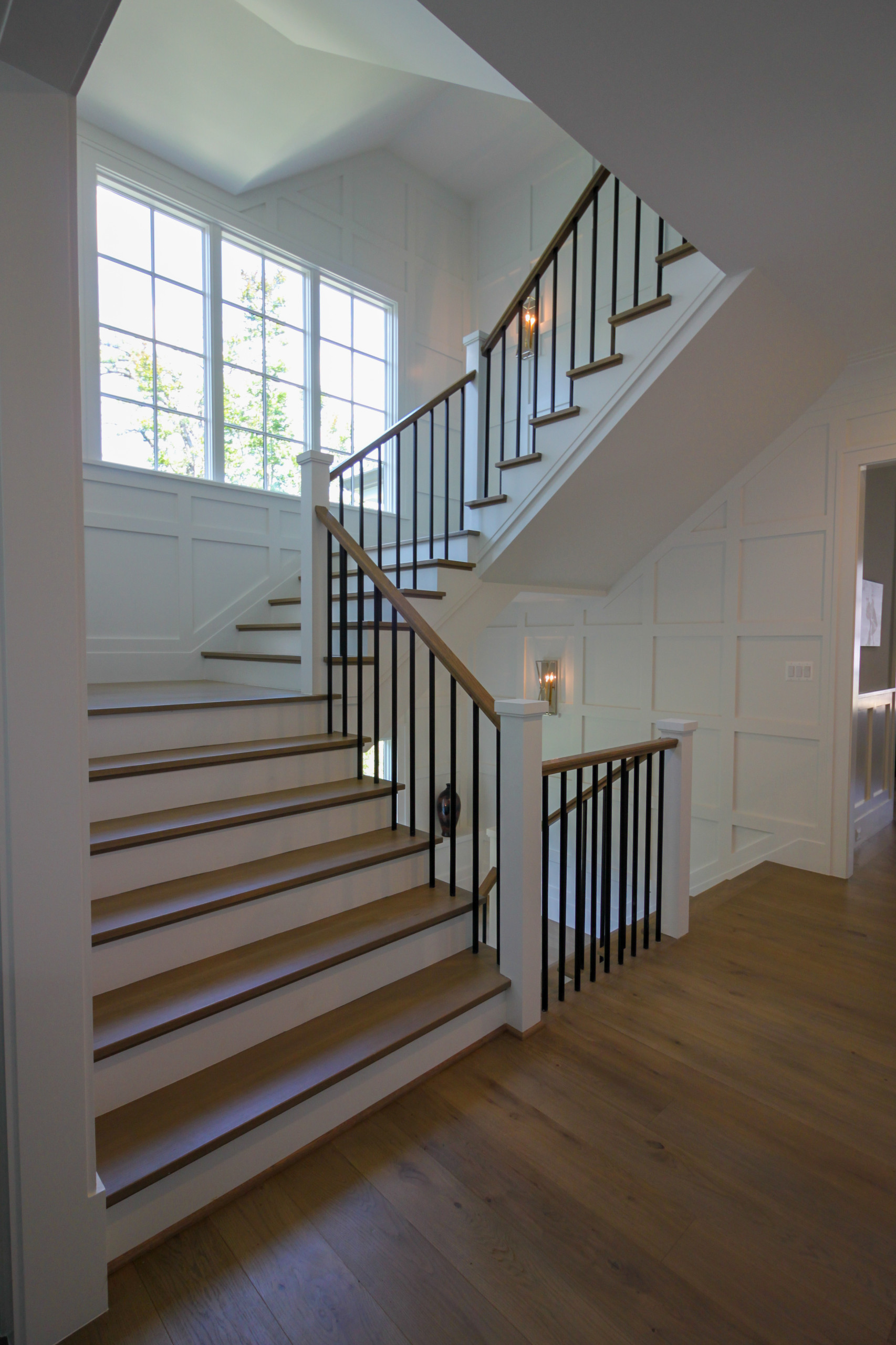 87_Welcoming and Functional Contemporary U-shaped Staircase, Arlington, VA 22207