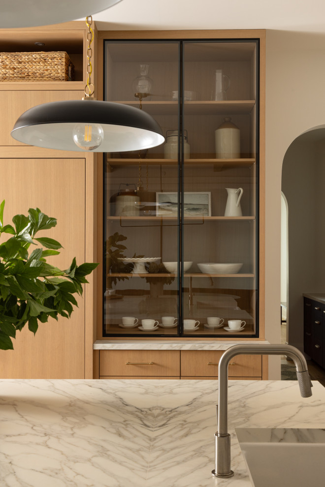 Home design - transitional home design idea in Toronto
