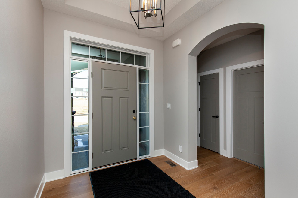 Entryway - transitional entryway idea