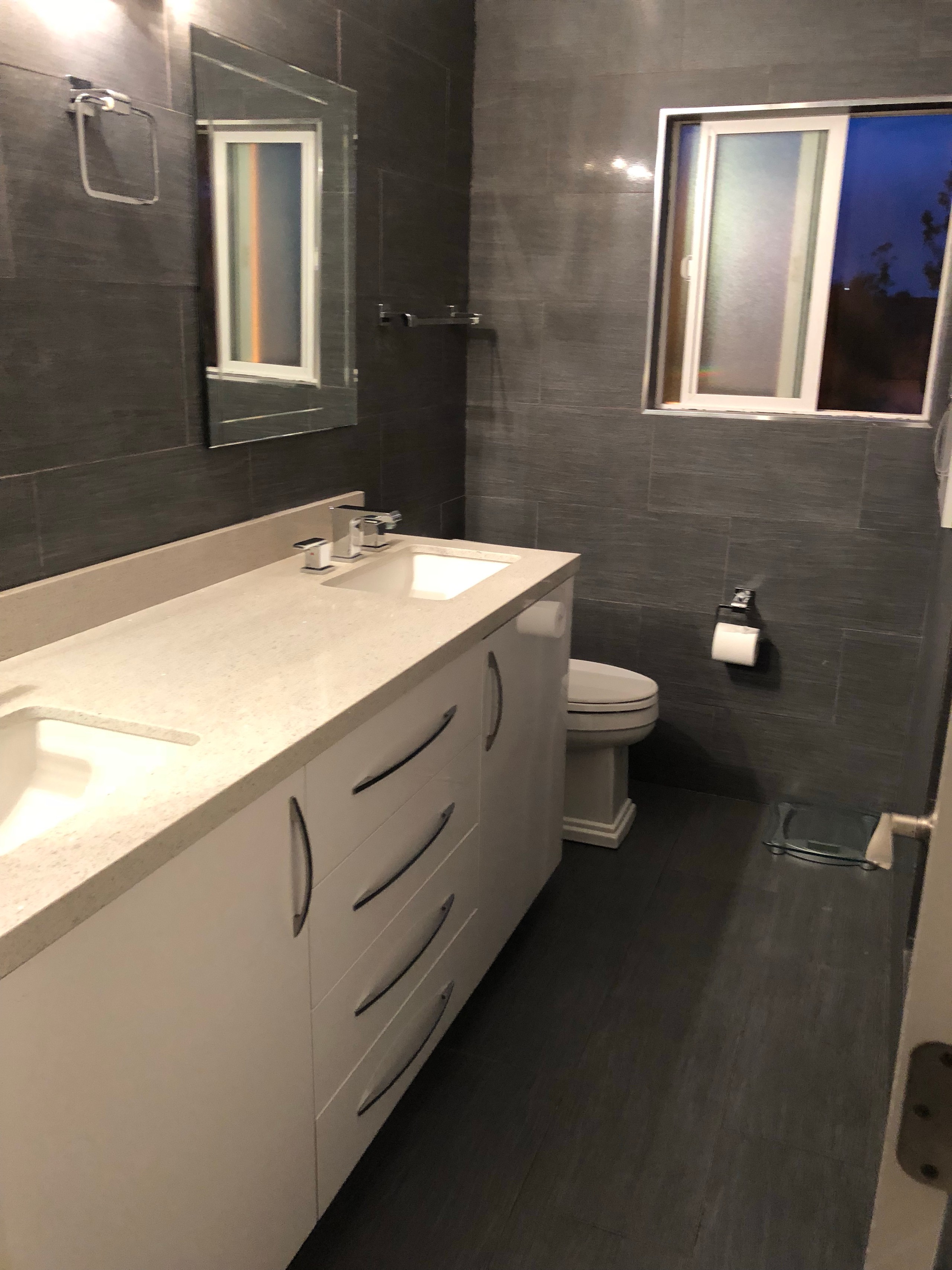 Gray Stone Transitional Bathroom
