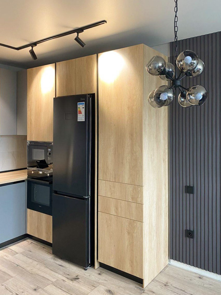 Кухня с фасадами Fenix