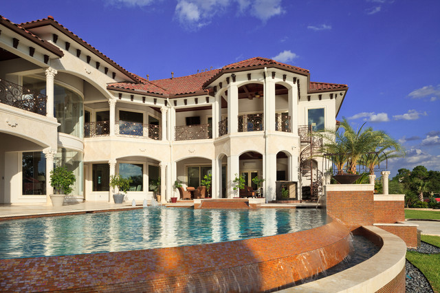 Woodlands Custom Home mediterraneo-piscina