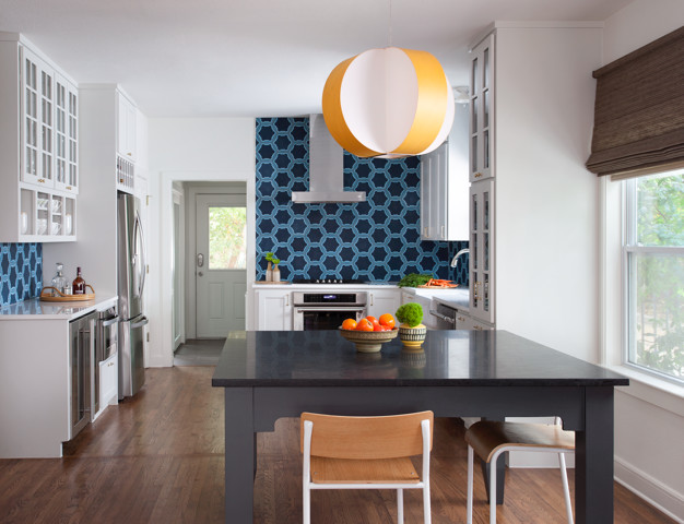 Kitchen - transitional kitchen idea in Austin