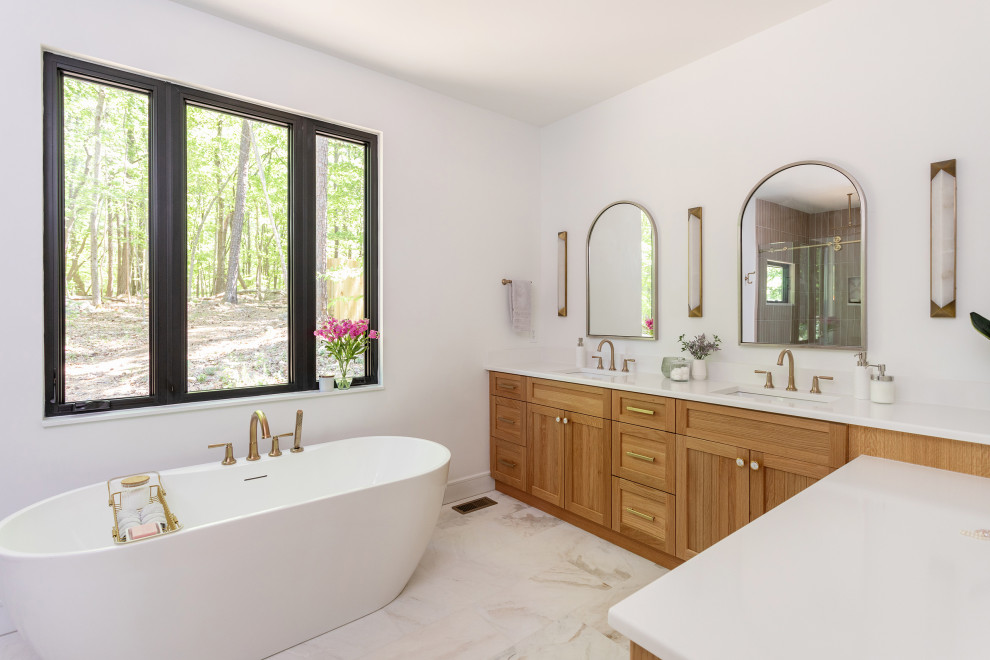 Example of a minimalist bathroom design in Raleigh