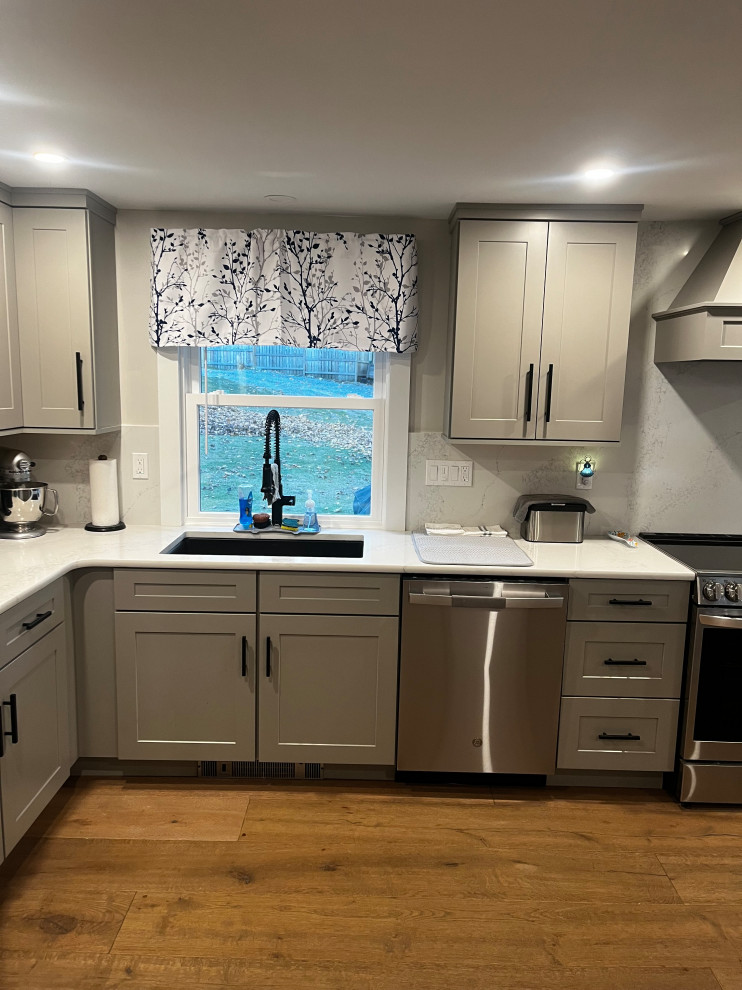 Transitional kitchen photo in Boston