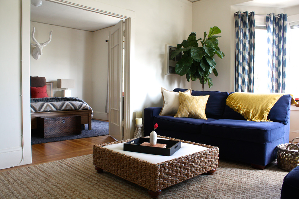 Inspiration for an eclectic living room in San Francisco.