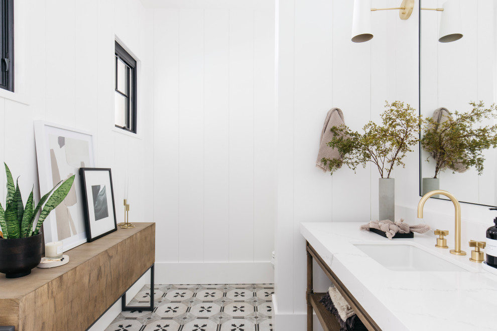 Home design - transitional home design idea in Phoenix