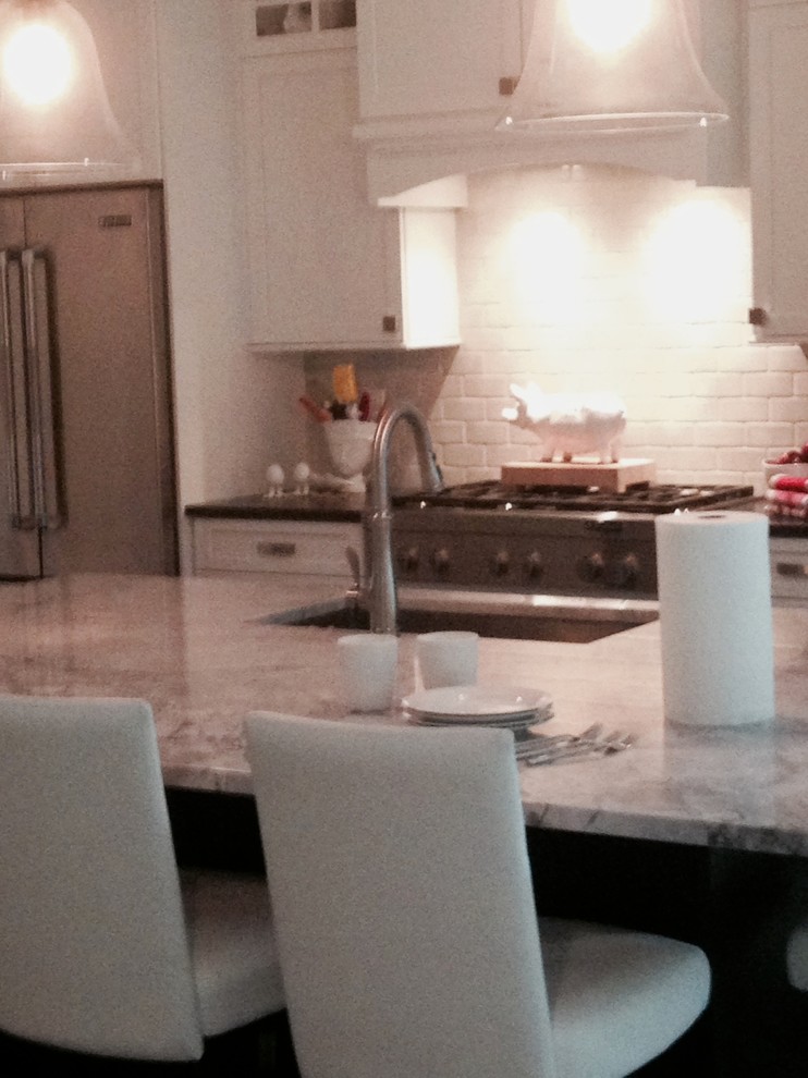 Kitchen - kitchen idea in Manchester