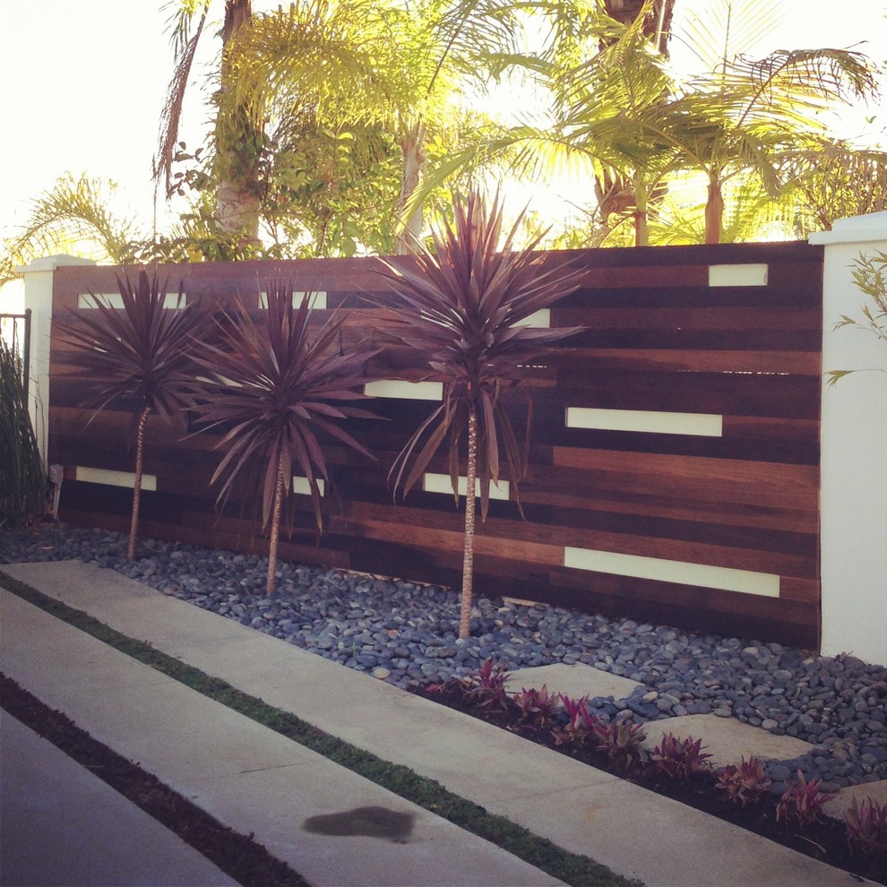 This is an example of a modern landscaping in San Diego.