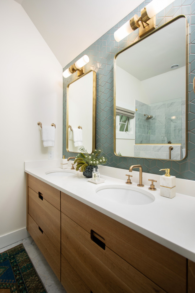 This is an example of a transitional bathroom in Raleigh.