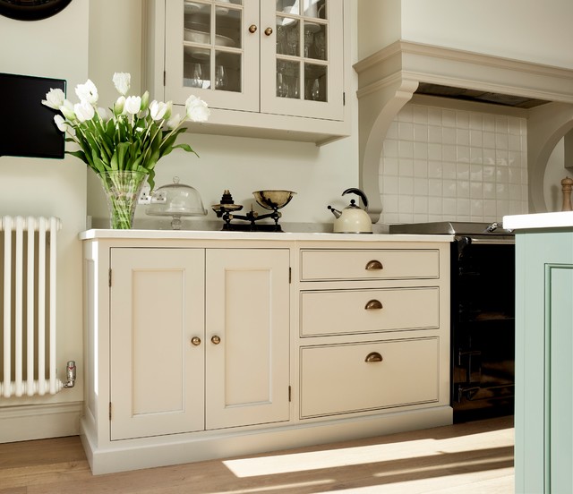 Stamford Brook Traditional Shaker Kitchen traditional-kitchen