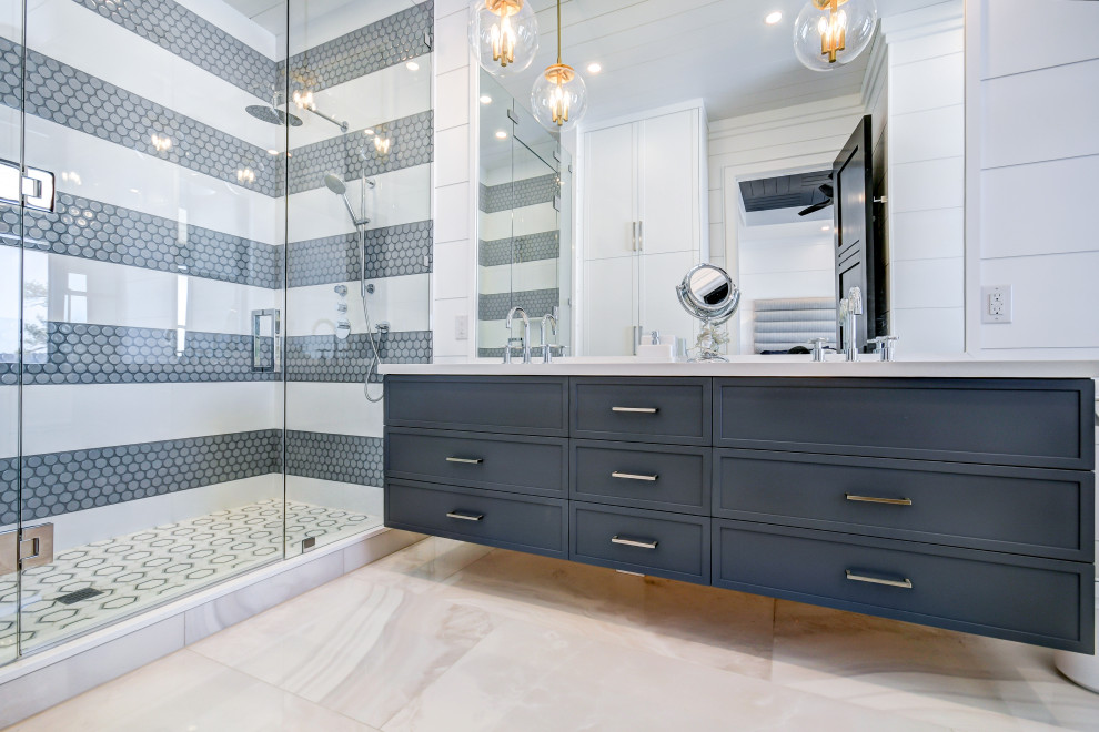 Bathroom - transitional bathroom idea in Toronto