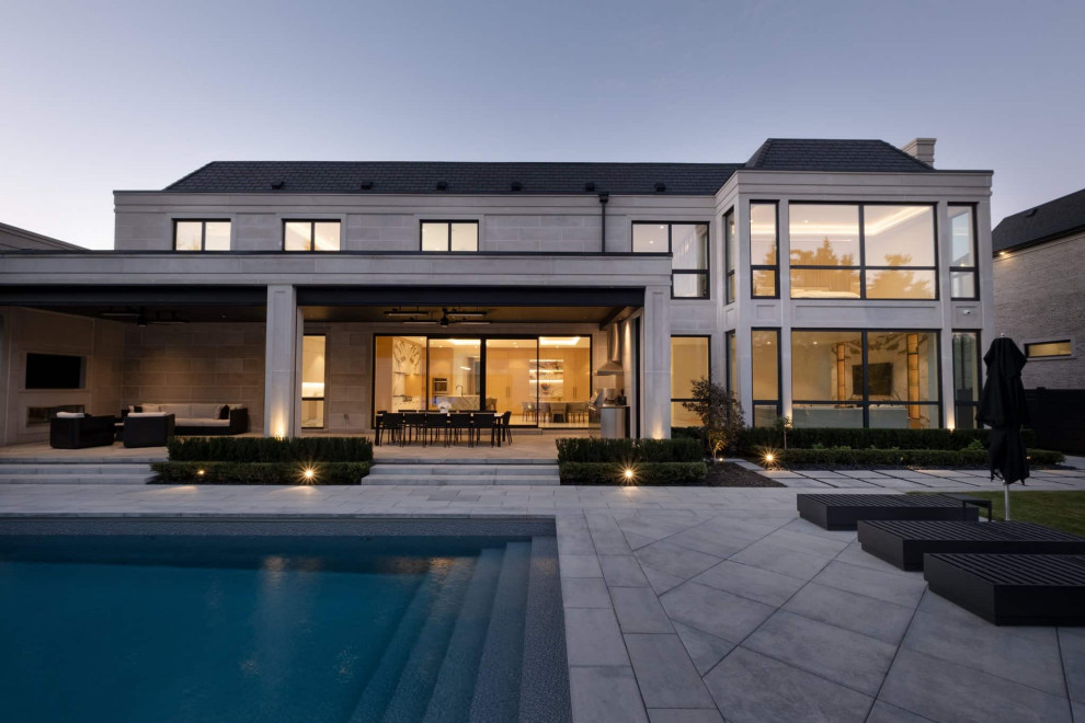 Home design - transitional home design idea in Toronto