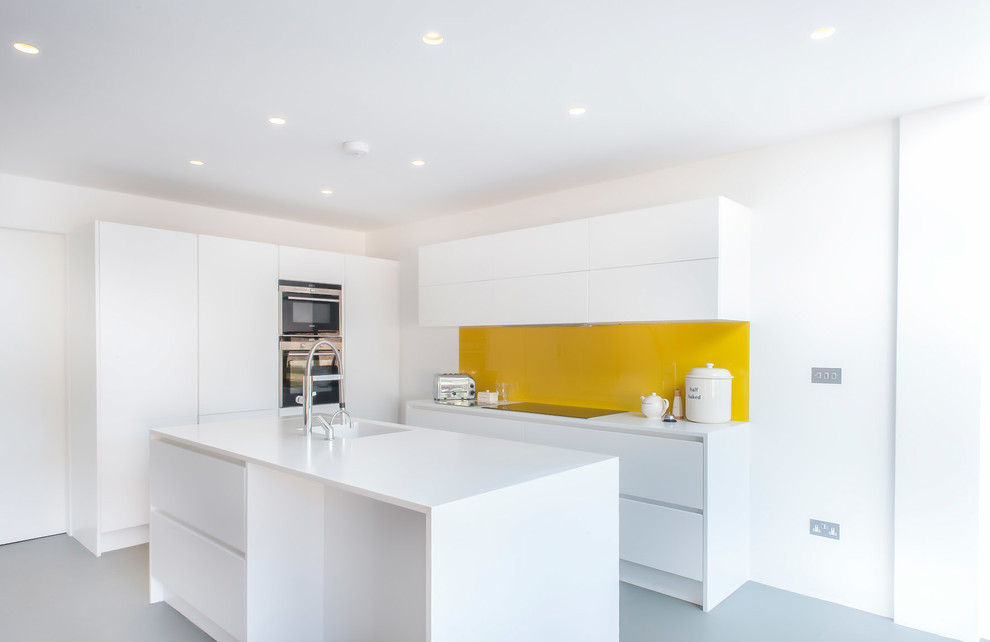 Inspiration for a contemporary kitchen in London.