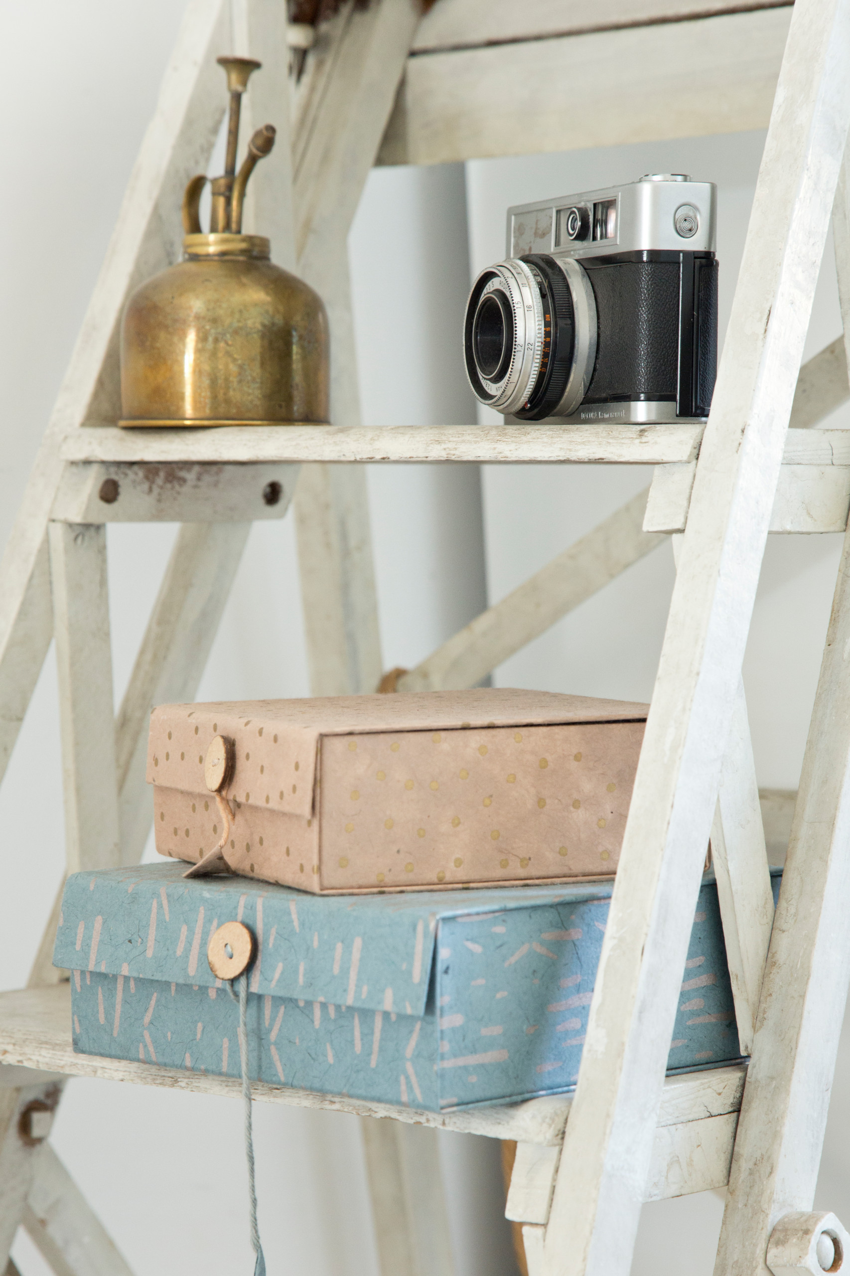 Lot D'accessoires Pour Appareils Photos Anciens - Occasion