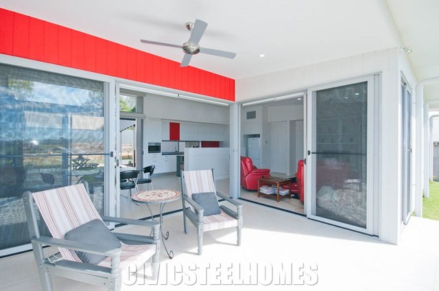 Maleny contemporary-deck