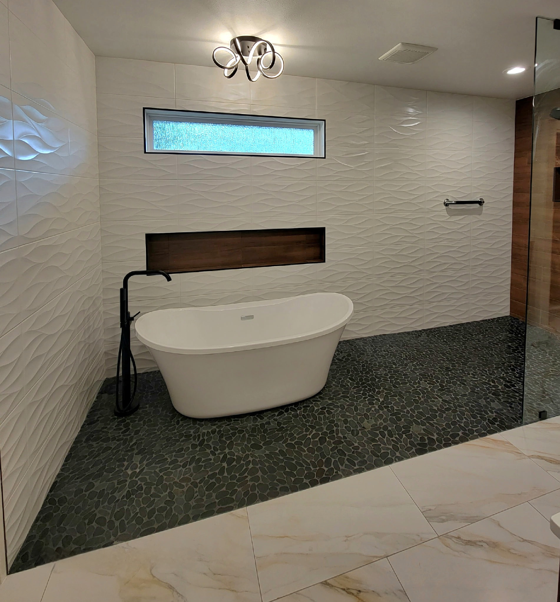 CONTEMPORARY MASTER BATHROOM WITH WALKING CLOSET