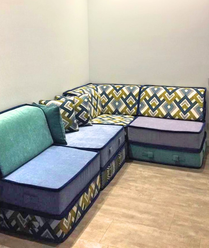 Бескаркасный диван в детскую