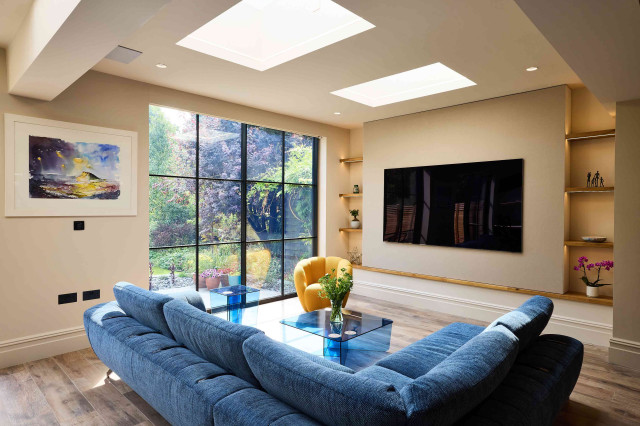 West Hill Avenue modern-vardagsrum