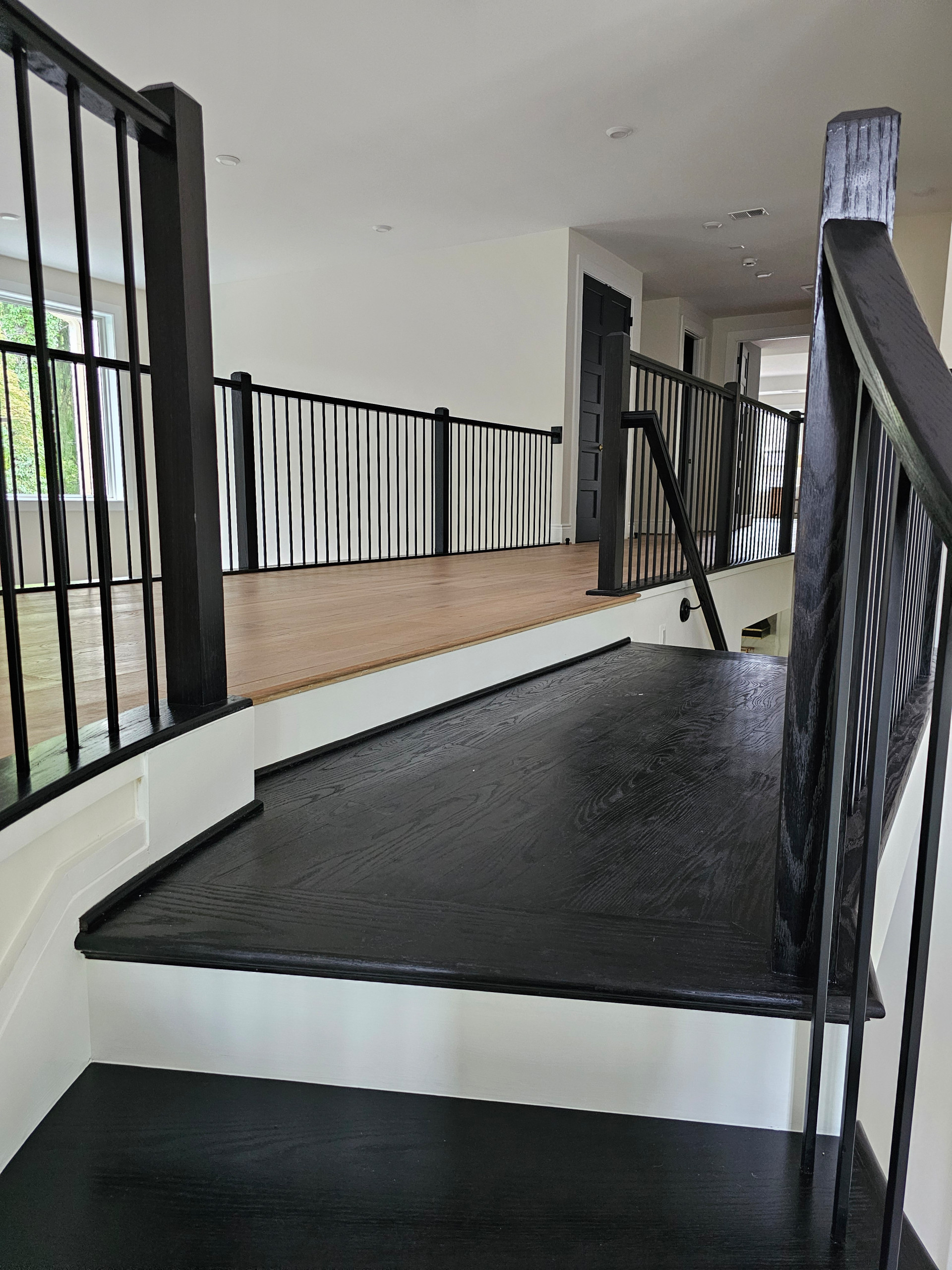 Elegant Curve Elevates Modern Design, Mclean, VA 22101