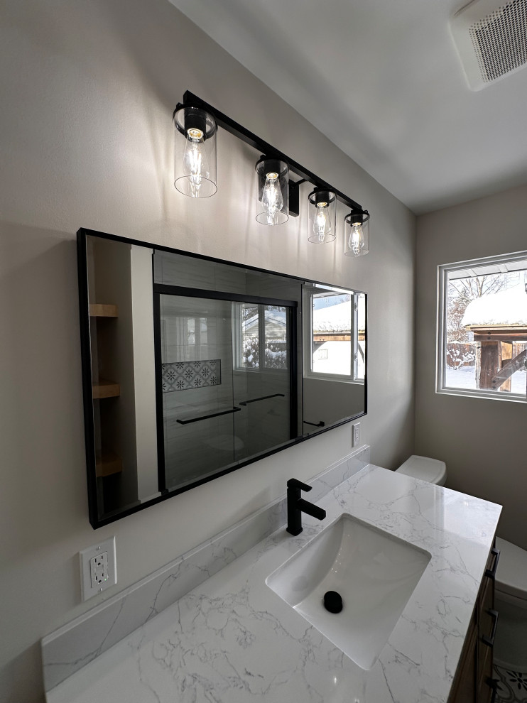 Trillium Cres - Modern Bathroom Remodel