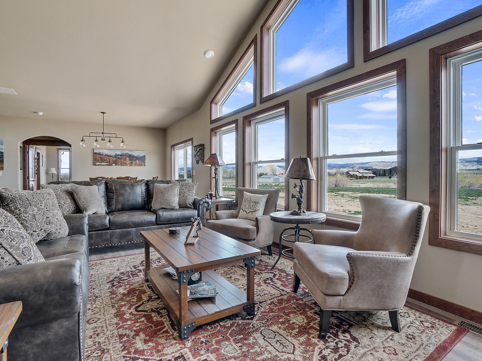 Example of a mountain style home design design in Minneapolis