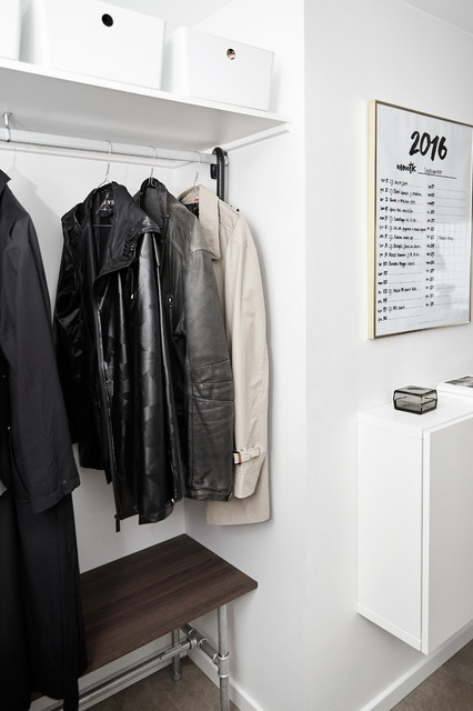 Houzz Tours Camilla Julie scandinavian-wardrobe