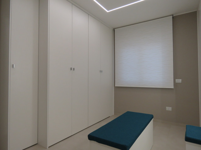 APPARTAMENTO DATATO che vive di nuova vita contemporary-cabinet