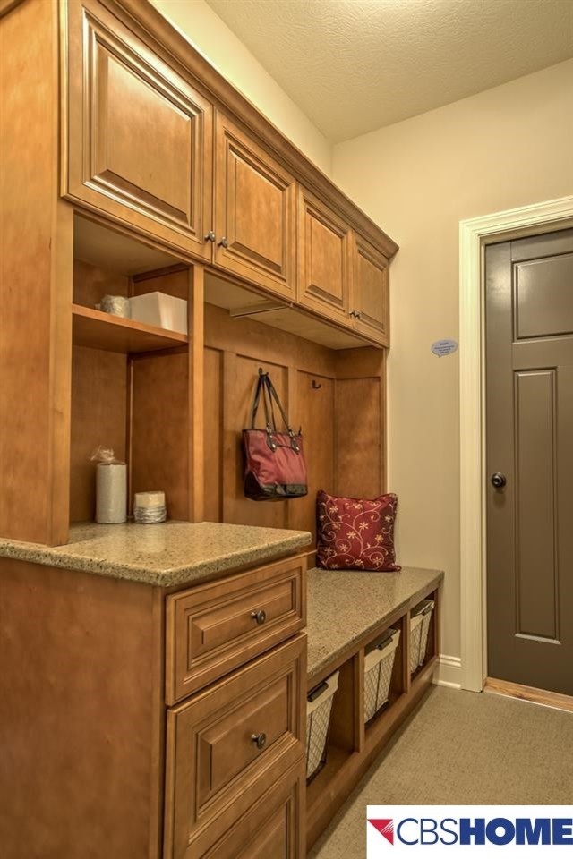 Entryway - entryway idea in Omaha