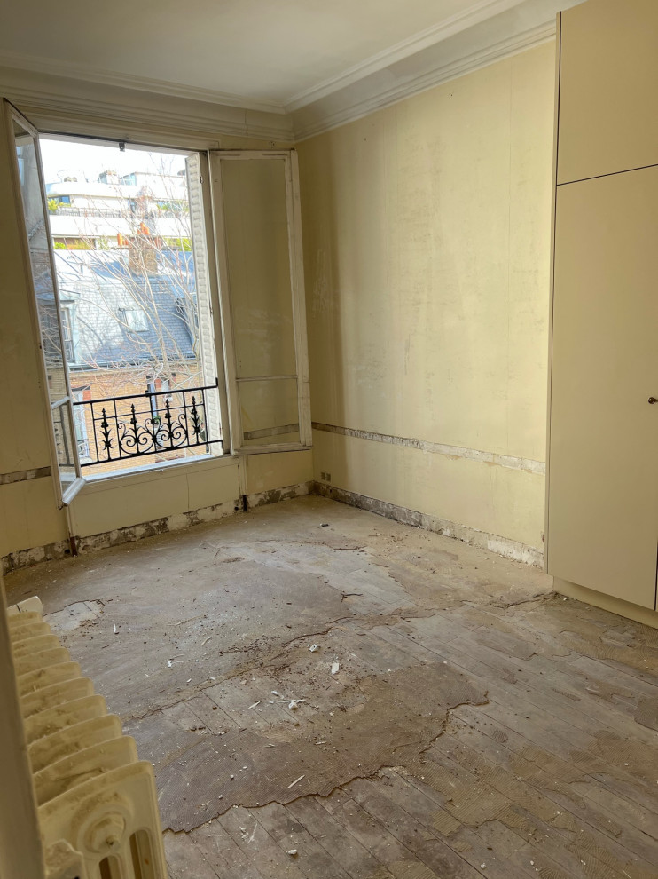 Appartement de 80 m² au Trocadéro — Pièce avant rénovation