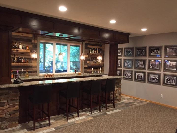 Design ideas for a country home bar in Minneapolis.