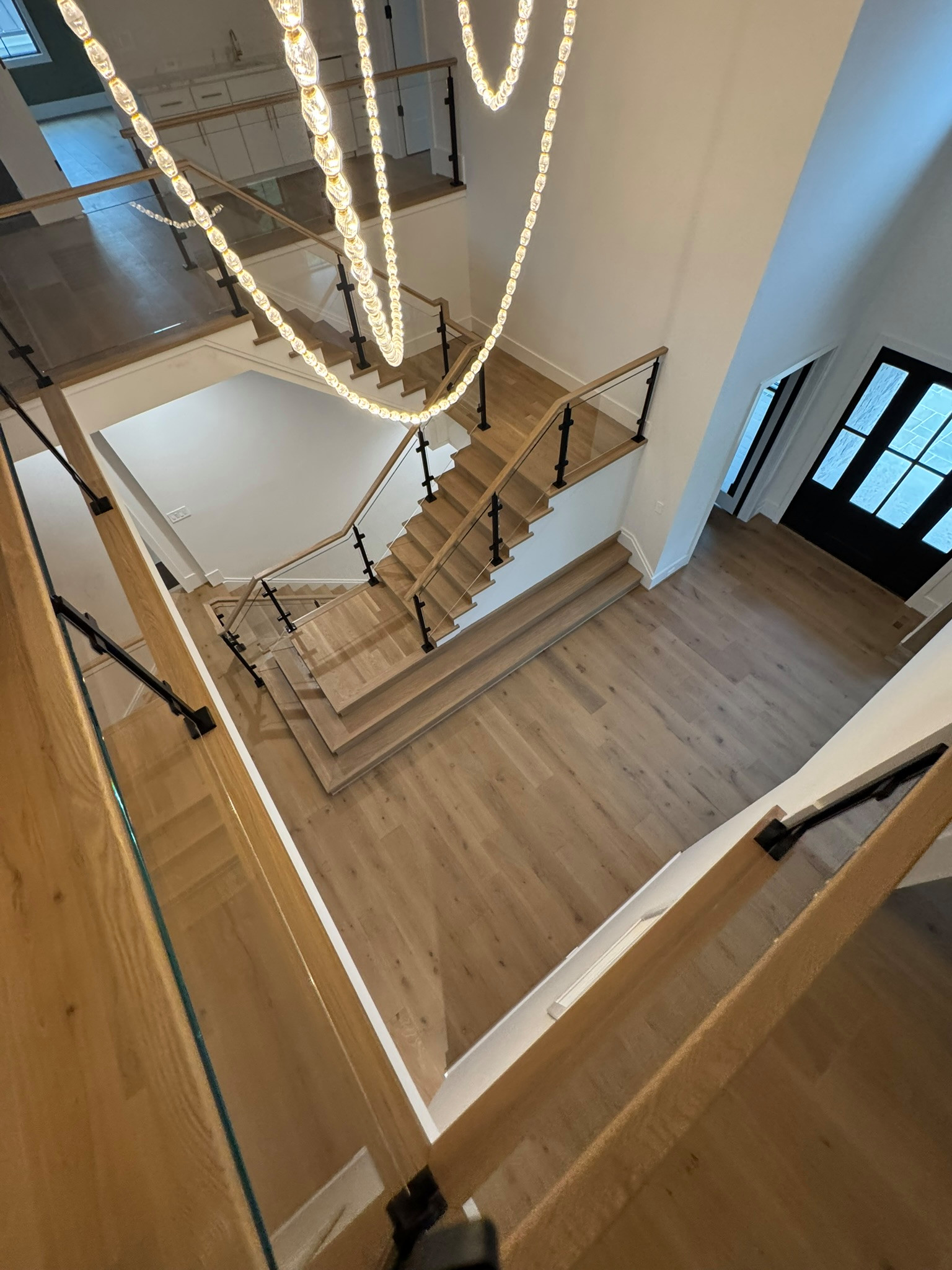 134_Modern White Oak Stair with Glass Balustrade, Vienna, VA 22180