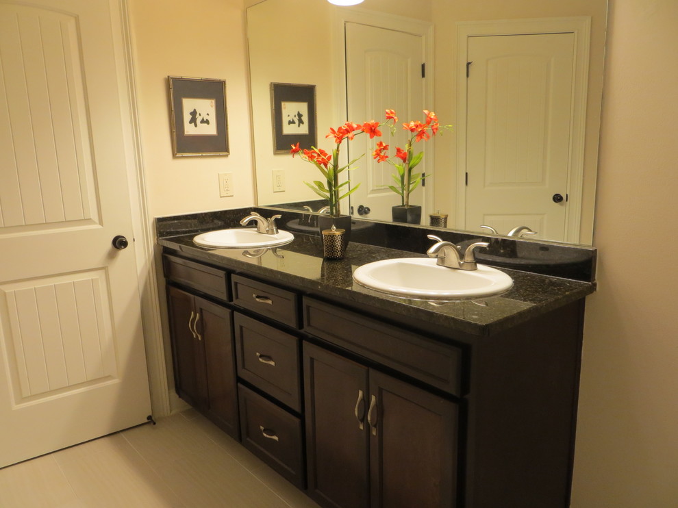Home design - transitional home design idea